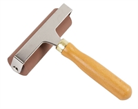 Linoleumsulle/gummivalse - 10 cm - rødbrun valse og træhåndtag